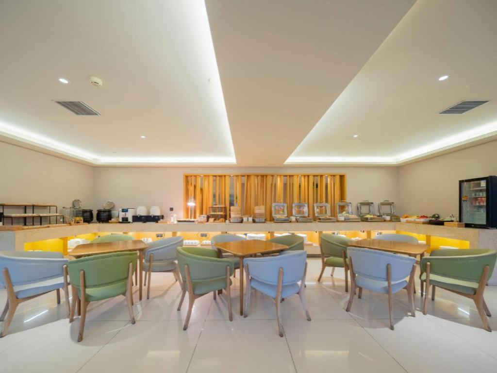Ji Hotel Chengdu Global Center Bagian luar foto